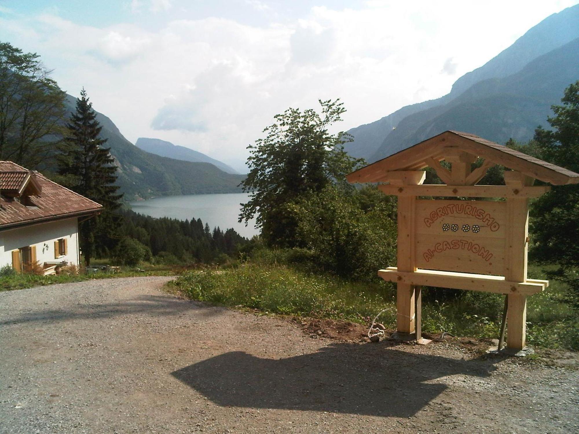 Agriturismo Ai Castioni Villa Molveno Buitenkant foto