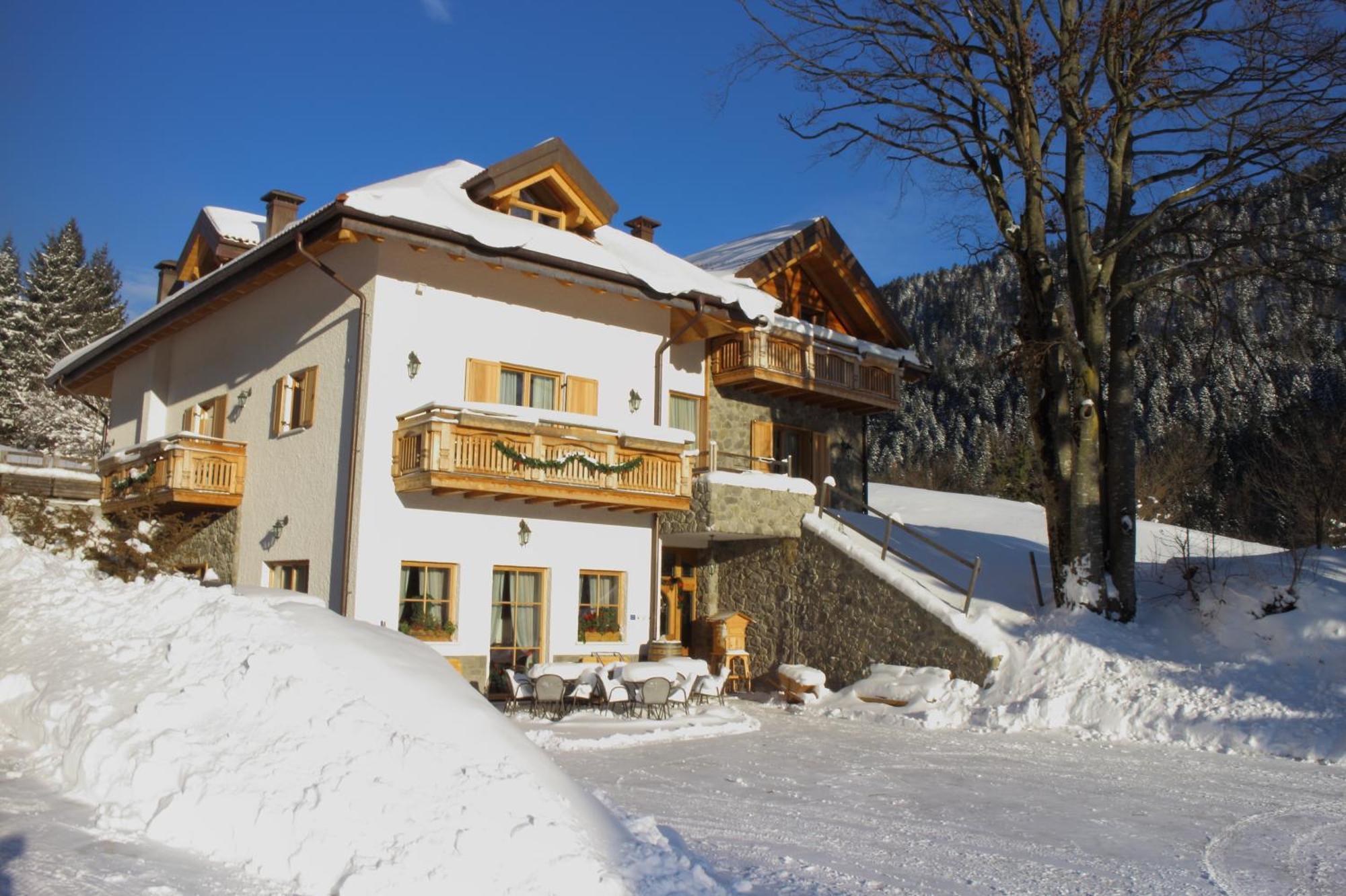 Agriturismo Ai Castioni Molveno Buitenkant foto