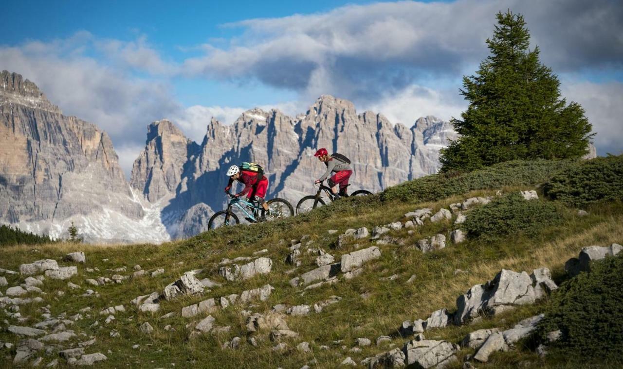 Agriturismo Ai Castioni Molveno Buitenkant foto